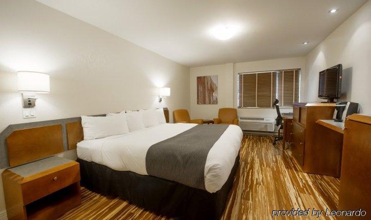 Hotel & Le Dauphin Quebec City